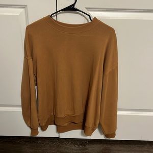 American eagle crew neck sweater!